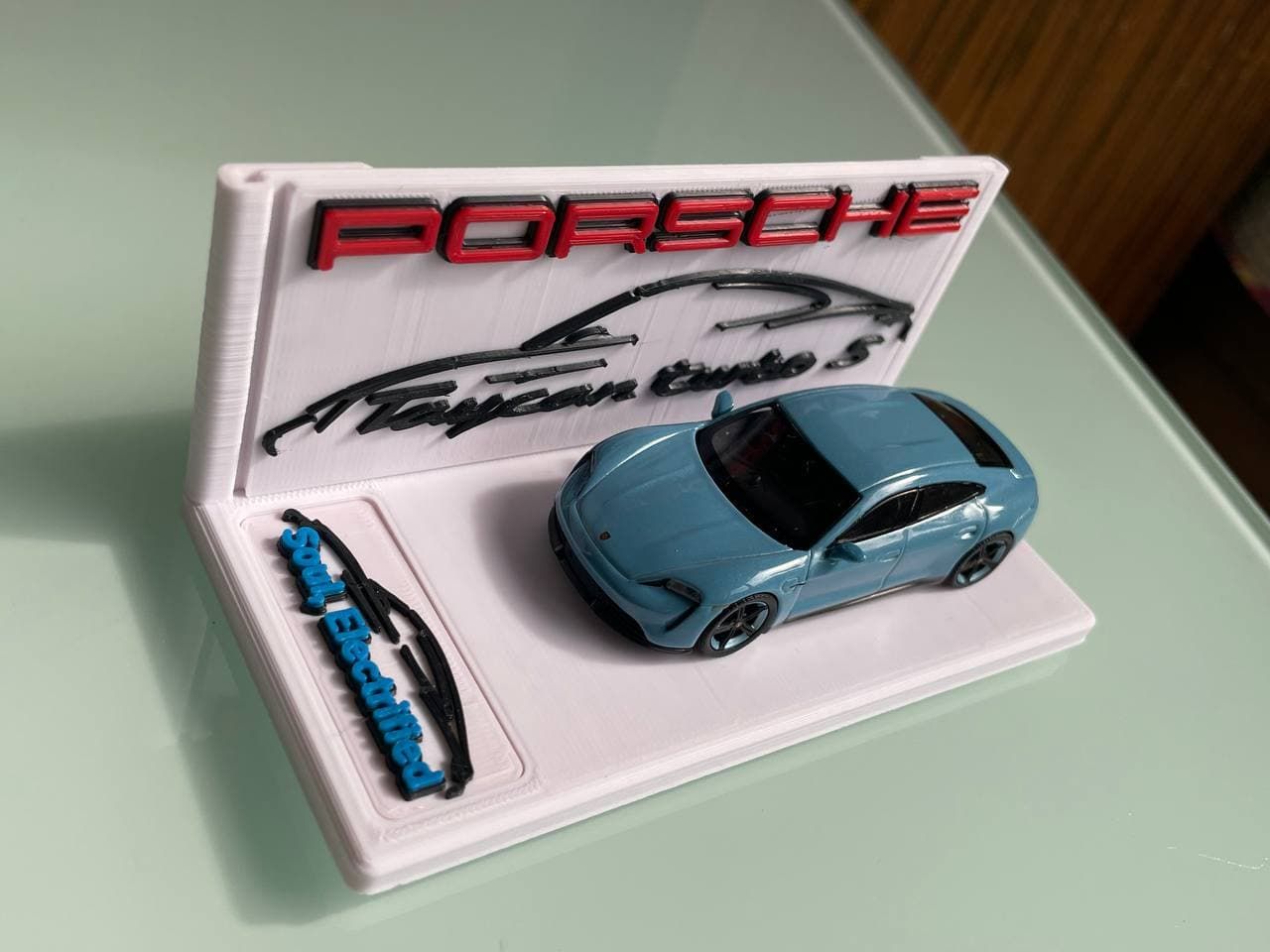 photo_2021-09-29_11-44-32.jpg Download free STL file Mini GT/Hotwheels Porsche Taycan Turbo S Display Base • 3D printable model, GigaPenguin