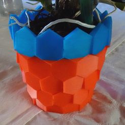 Hexagonal-Plant-Pot-medium-view.jpg Random Hexagon tile flower pot plant holder