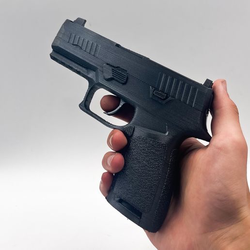 IMG_4031.jpg Pistol SIG Sauer P320 Pistol Prop practice fake training gun