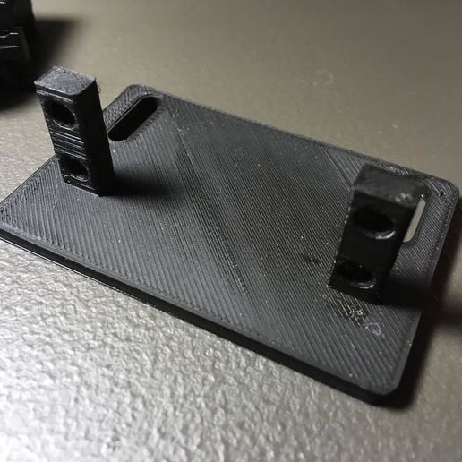 cd.jpg Standard Servo Mounting Bracket