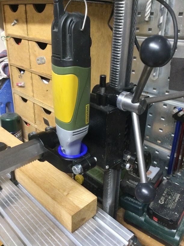 Produktbild von CNC-Alu-Freischwinger-Gewindeschneidstütze Für Handbohrmaschinen – Dreibackenfutter, 1,5-10 Mm, Oxidierte Oberfläche