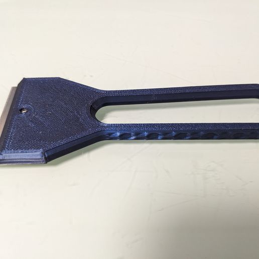 PXL_20231030_212338695.jpg Razor Scraper
