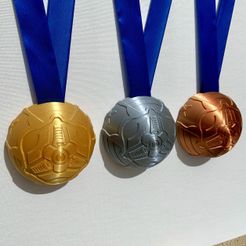 IMG_1858.jpg Archivo STL gratis Medallón de la Liga de Cohetes・Diseño de impresión 3D para descargar