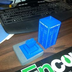 Ring_box_tardis_display_large.jpg Tardis Ring Box