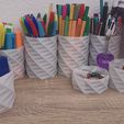 Collection Twisted.jpg Big pencil cup