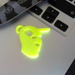 IMG_20140818_170334.jpg Free 3D file Headshot keychain Counter Strike・3D printing design to download