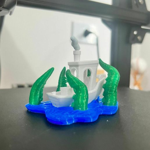 WhatsApp-Image-2023-10-12-at-14.45.31.jpeg Benchy and Tentacles Diorama
