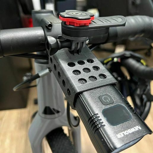 4c7e42fe-a0e9-4084-aa74-095cca8945c6.jpg NEWBOLER Luz de bicicleta 3600 Adaptador de montagem Gopro