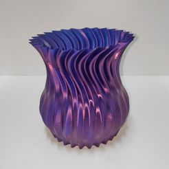 0-3.jpg Stern-Vase