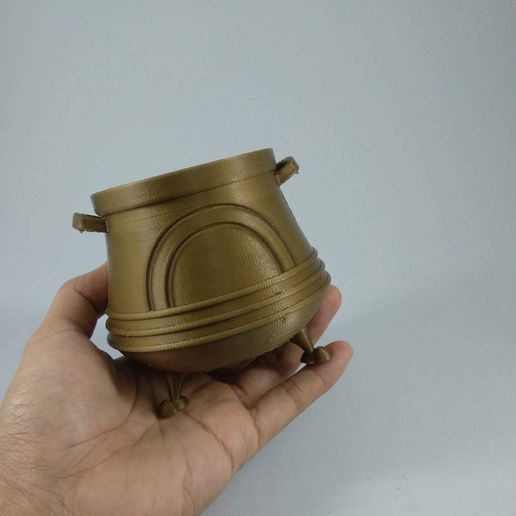 IMG_20190809_223113.jpg Cauldron from Harry Potter Wizards Unite