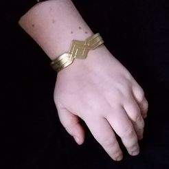 94aa949d1a8aba0df9d3d815e148d540_display_large.jpg Wonder Woman/Amazonian Inspired Bracelet