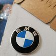 IMG_20230529_141019.jpg BMW e46 tailgate logo holder