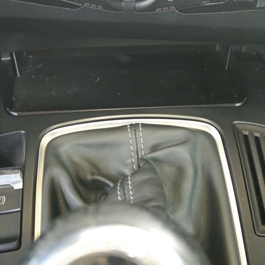 20250514_162335.jpg Audi A4 / A5 B8 ashtray delete