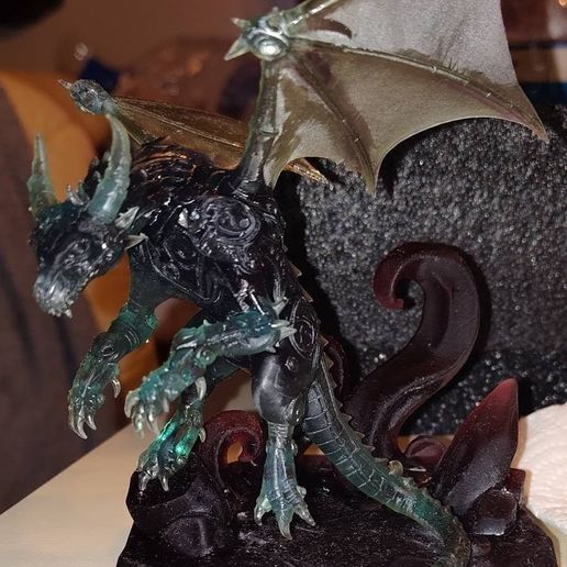 chrono_stand1.jpg Velchron, le dragon de l'horloge - Miniature imprimable en 3D