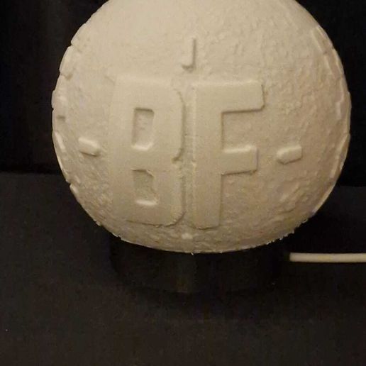 WhatsApp-Image-2025-11-04-at-01.31.18_a41b5d9d.jpg 🎮 Battlefield 6 & Call of Duty Lithophane Globe Set | STL Files | Separate Base + Globe | Fits 001 Puck Light | Commercial Licence