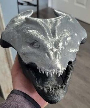 Kaiju-Head-1-print.jpg Montierte Kaiju-Köpfe