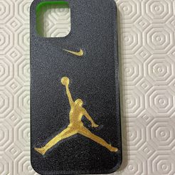 tempImageH6mXWn.jpg cover case iPhone 12