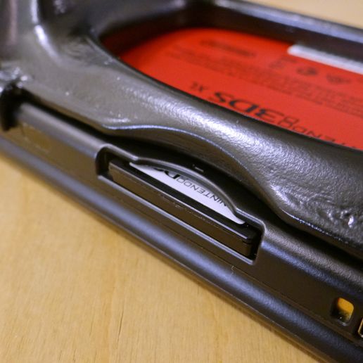 08.JPG Empuñadura ergonómica para la 3DS XL original