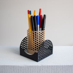Free 3MF file Desk Organizer Set, Twisted & Zigzag Pencil Cups