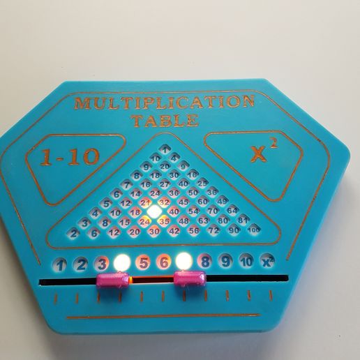 20230907_130128.jpg Игрушка с таблицей умножения