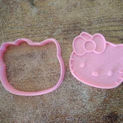 IMG_20220715_105624.jpg Hello Kitty Face Cookie Cutter and Imprint Stamp