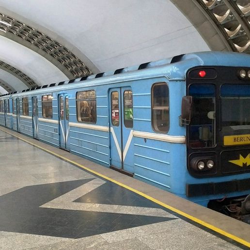 🚇 Номерной (81-717/714) xUSSR metro train (h0 scale 1:87
