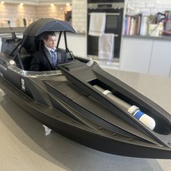 IMG_1365.jpg 1/6th scale RC “Q boat” from James Bond