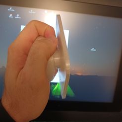 308303279_1261701907949863_2799702605615307163_n.jpg STL file tablet handle wacom cintiq 16・3D printable model to download