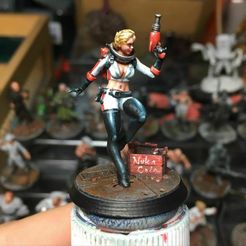 83652546_10156619723185951_2967785374622941184_o.jpg Free STL file Nuka Cola Girl Pinup Remix・3D printing idea to download