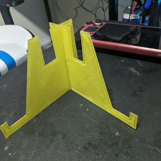 e2c492d2-f2ec-48f5-b0ad-e73fa43f5986.jpg Posiris610's Collapsible Cardboard Stand with Dock Hub Stand