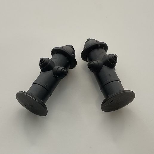 1/25 Scale Classic Fire Hydrant - Realistic City Street Diorama Prop