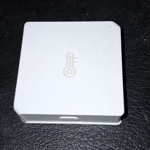 WhatsApp-Image-2025-09-18-at-19.32.37.jpeg בסיס לחיישן טמפרטורה ולחות SONOFF- Base do sensor de temperatura e humidade