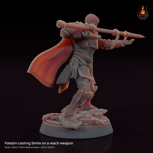 Paladin_BackRight.001_Watermarked.jpg Human Paladin with Glaive [Supported]