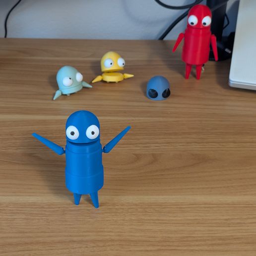 PXL_20250313_155858932.MP.jpg POSABLE REPO ROBOT