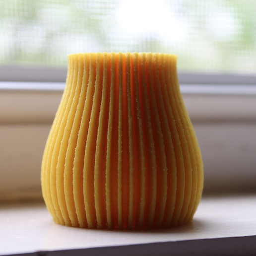 Capture d’écran 2017-05-31 à 19.26.49.png Линейная абстрактная ваза