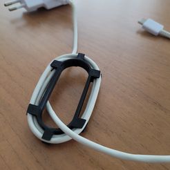 20231202_141638.jpg Cable organizer