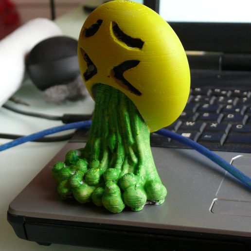 P1060256.JPG smiley vomits, to throw up