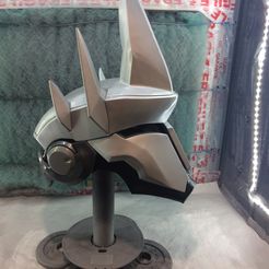 IMG_0877.jpg Fichier STL reinhardt helmet cosplay・Modèle à imprimer en 3D à télécharger