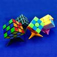 img-2401s.jpg Rubik's Cube Tristands