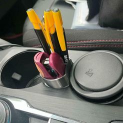 240b1024-88b2-4774-b68e-782df95bc4c6.jpg STL file Pencil cup for Ford Kuga 3・3D print design to download