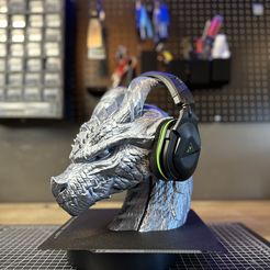 IMG_4382.jpeg Dragon Headphone Holder/Sculpture