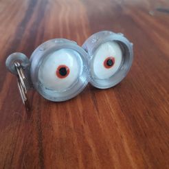 double.jpg STL file Minion goggle keychain・Model to download and 3D print