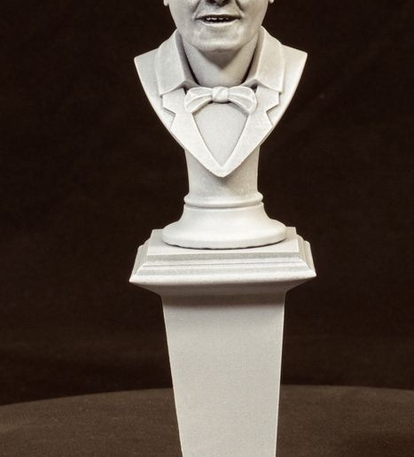 7.jpg Singing Busts Haunted Mansion, Graveyard Disneyland, 7 inches, 17.5 cm tall