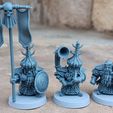 20251108_084943.jpg Evil Dwarf Imperishable Guards 24x