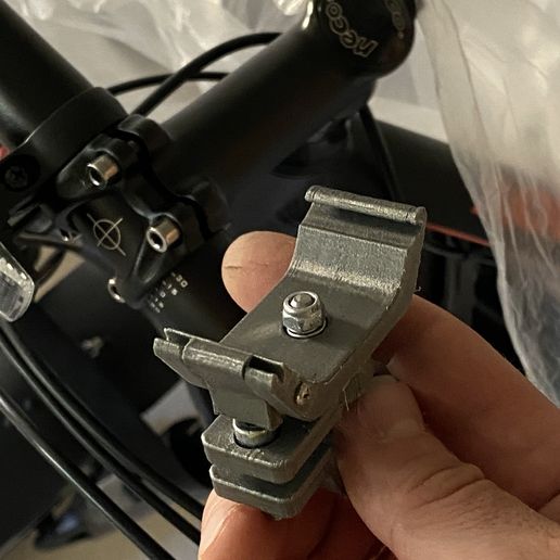 213ACB1F-D42B-4445-9386-F83DE2AC4B04.jpeg Garmin Fenix QuickFix 22&31.8mm Handlebar Mount