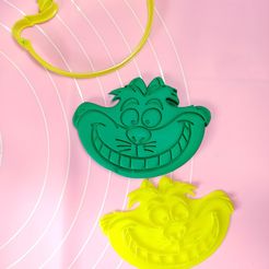 IMG_20201019_025309.jpg 3D file Cheshire cat Alice in Wonderland 8cm・3D printing design to download