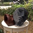 Squid-Game-Boss-Face-wall-hanging-planter.jpg Файл STL Squid Game Boss Face wall hanging planter・Шаблон для 3D-печати для загрузки