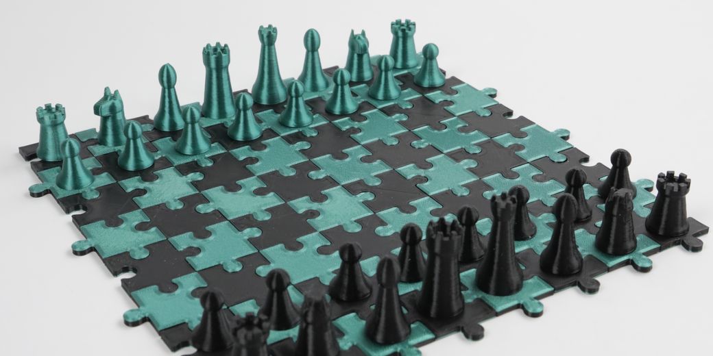 Trovate qui una selezione dei migliori modelli 3D di file stampabili in 3D di set di scacchi