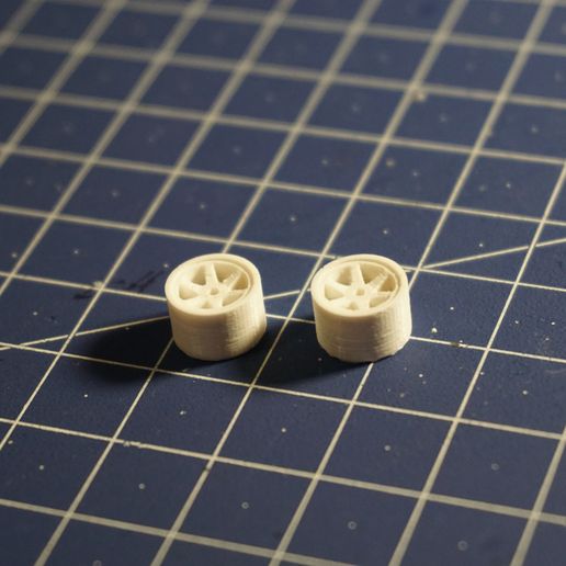 DSC06164.jpg 1:64 scale Rays Volk racing TE-37