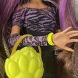IMG_8418.jpg Monster High Basic doll + Frightfully Tall 3 striped bracelet replacement